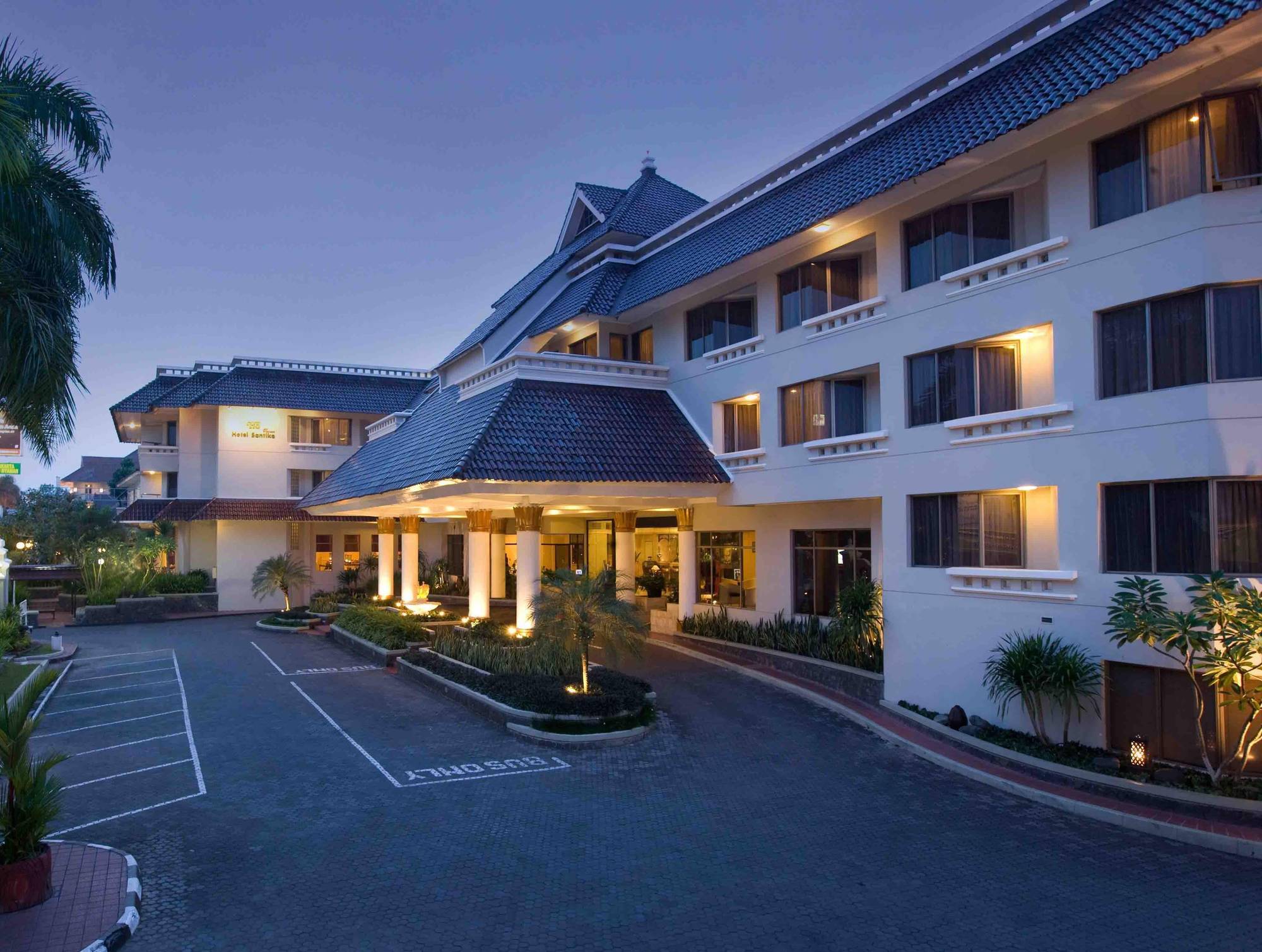 Hotel Santika Premiere Jogja Yogyakarta Exterior photo